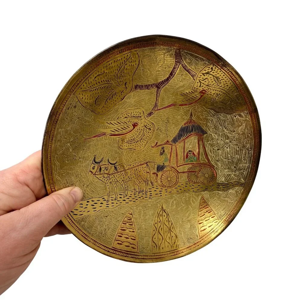 Vintage Etched Brass Wall Bowls Pair Pakistan‎ Figural Decorative Plates